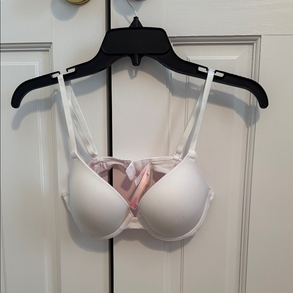 PINK Victoria's Secret White Bra with Pink Accents